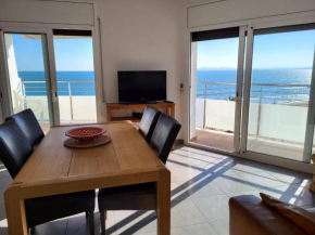 Apartamento primera línea Roses con vistas al mar